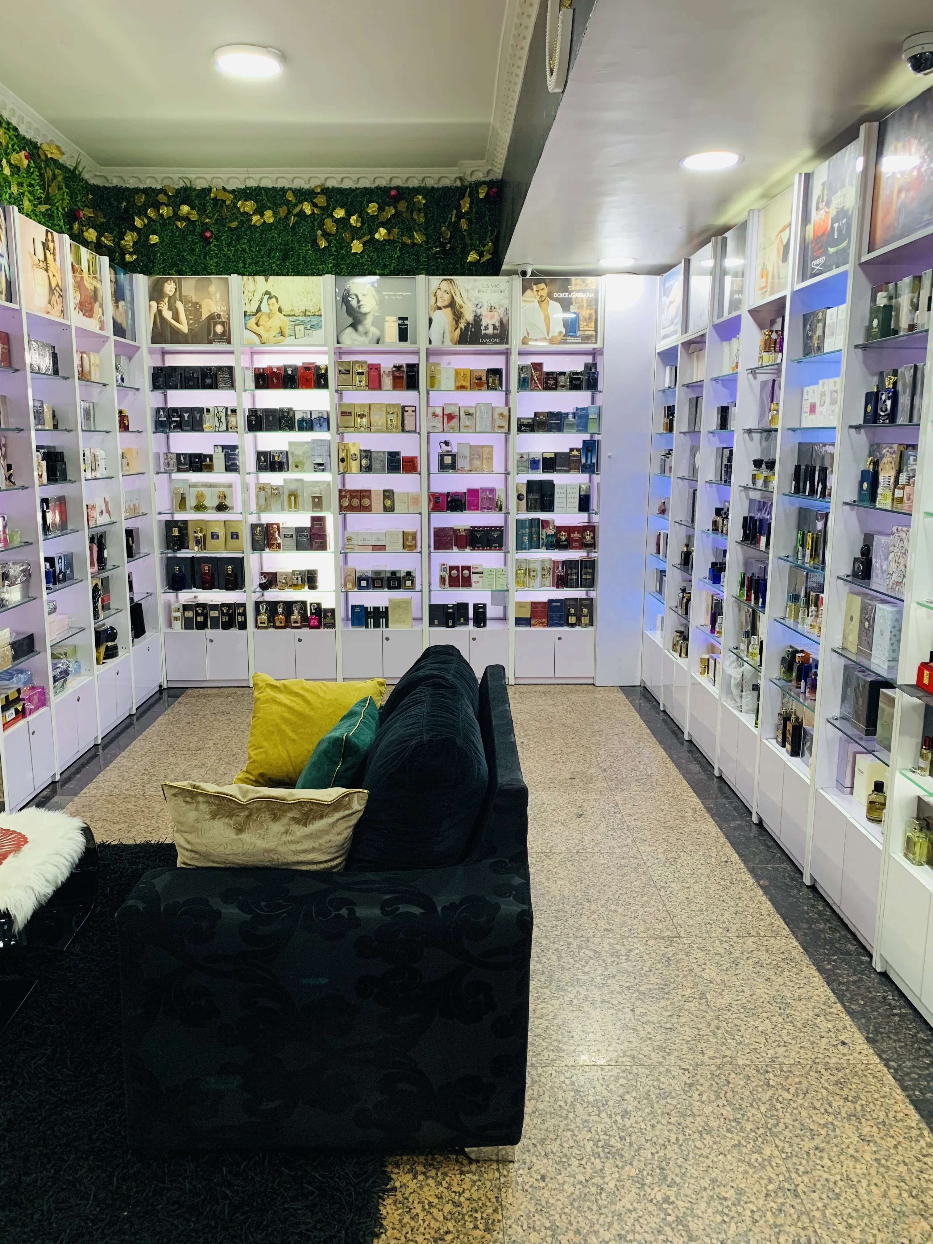 store image